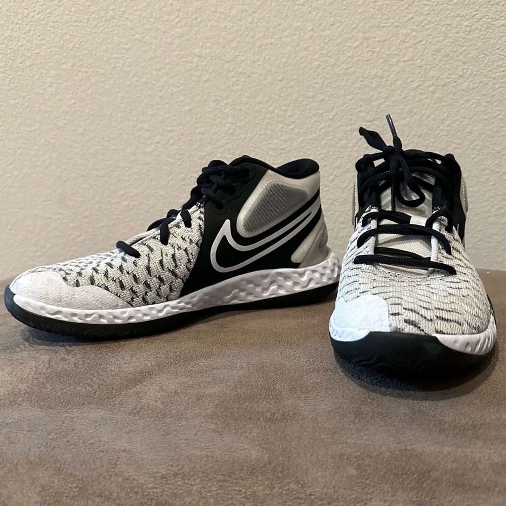 Nike KD Trey 5 VII Shoes